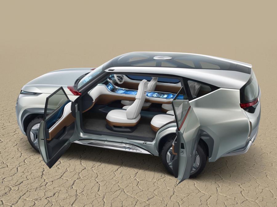  Mitsubishi Concept GC-PHEV 2013 года  (фото 7 из 11)
